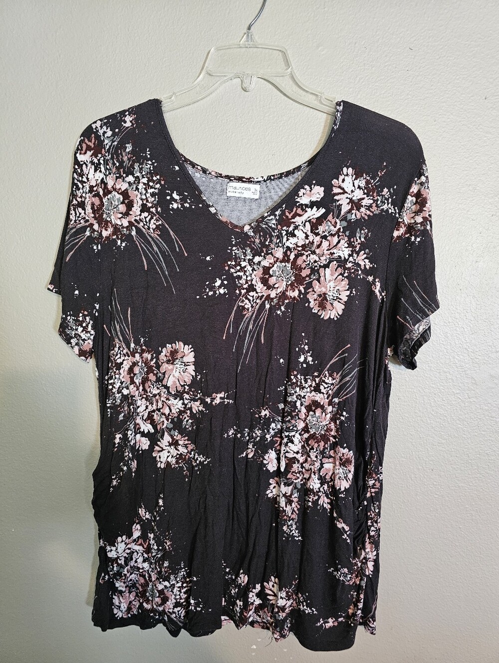 Maurice Maternity 3x Black Floral V-Neck Women's Top